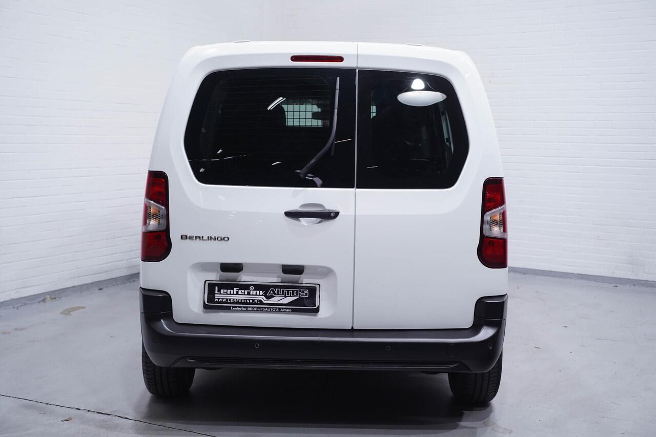 Citroen BERLINGO 1.2 Pure Tech 110 pk Benzine Airco Cruise Control, DAB+, PDC achter, 2-Zits