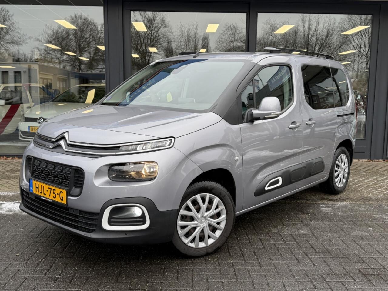 Citroen BERLINGO 1.2 PureTech Shine 4x All seasons ''Topstaat'' Clima/Cruise.