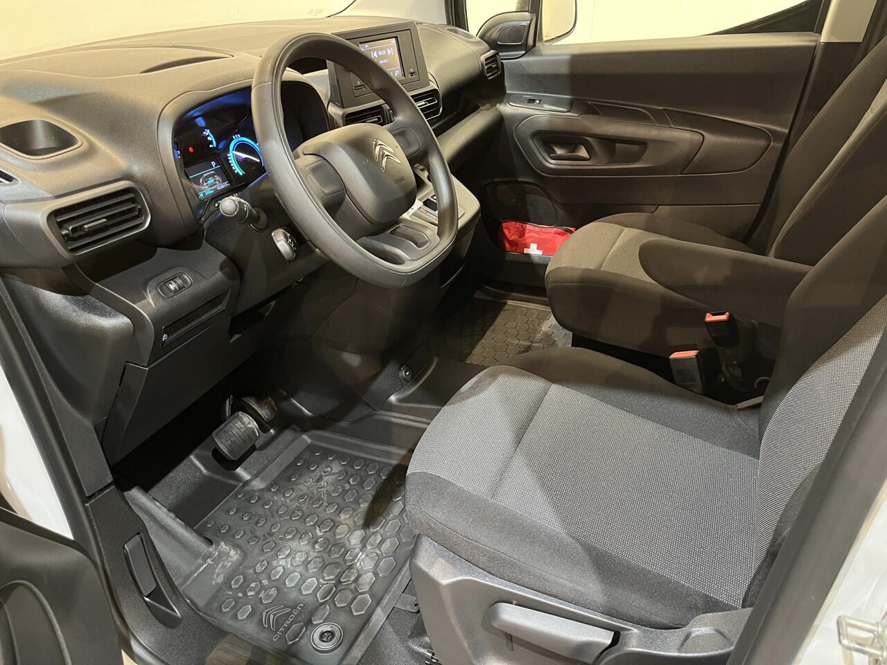 Citroen BERLINGO ë-Berlingo L1 Control 50 kWh 136 PK / 100% Elektrisch !! / Airco / Cruise Control / PDC / 25.000 KM !!