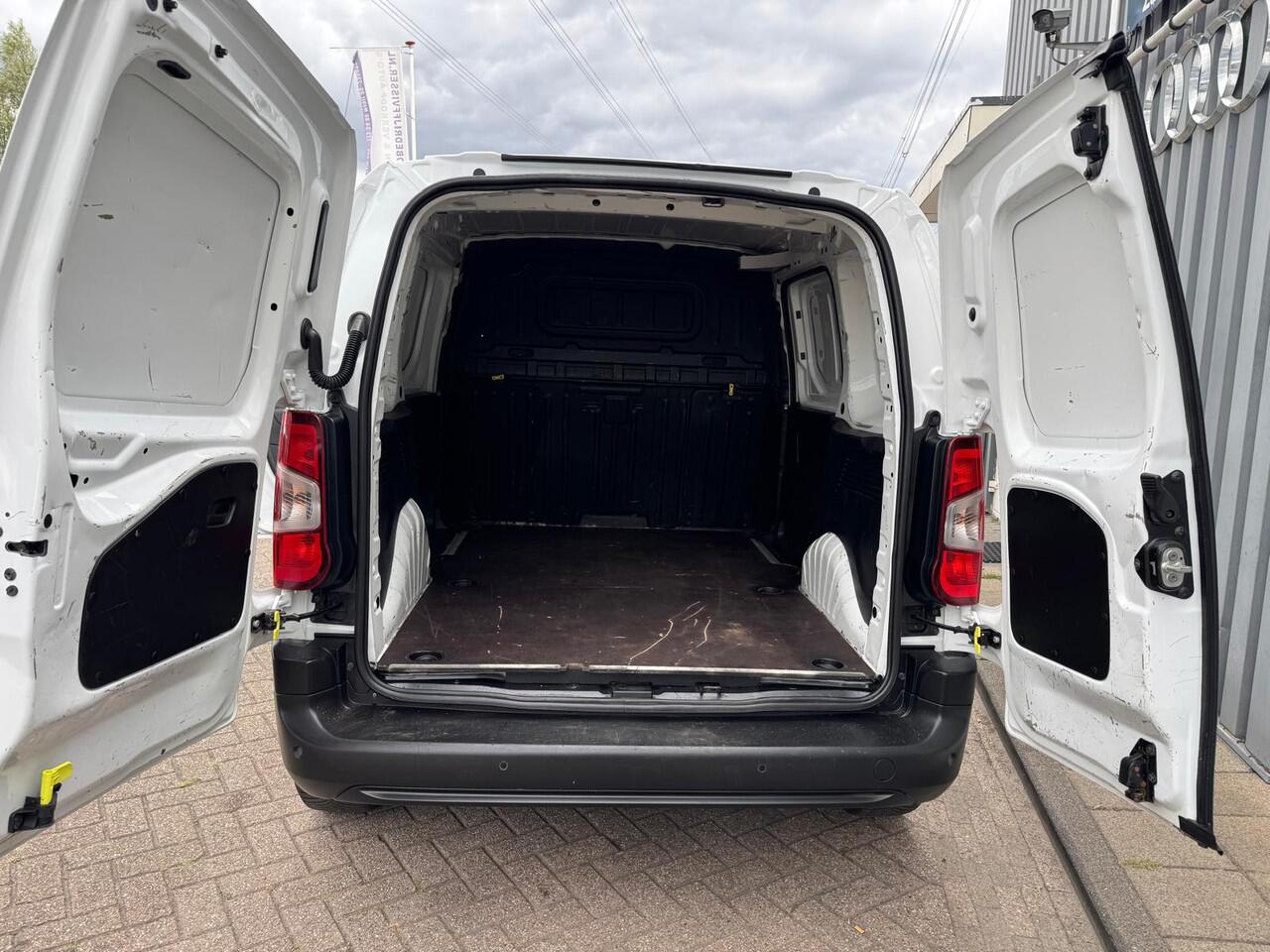 Citroen BERLINGO 1.2 PureTech Club 3 zits