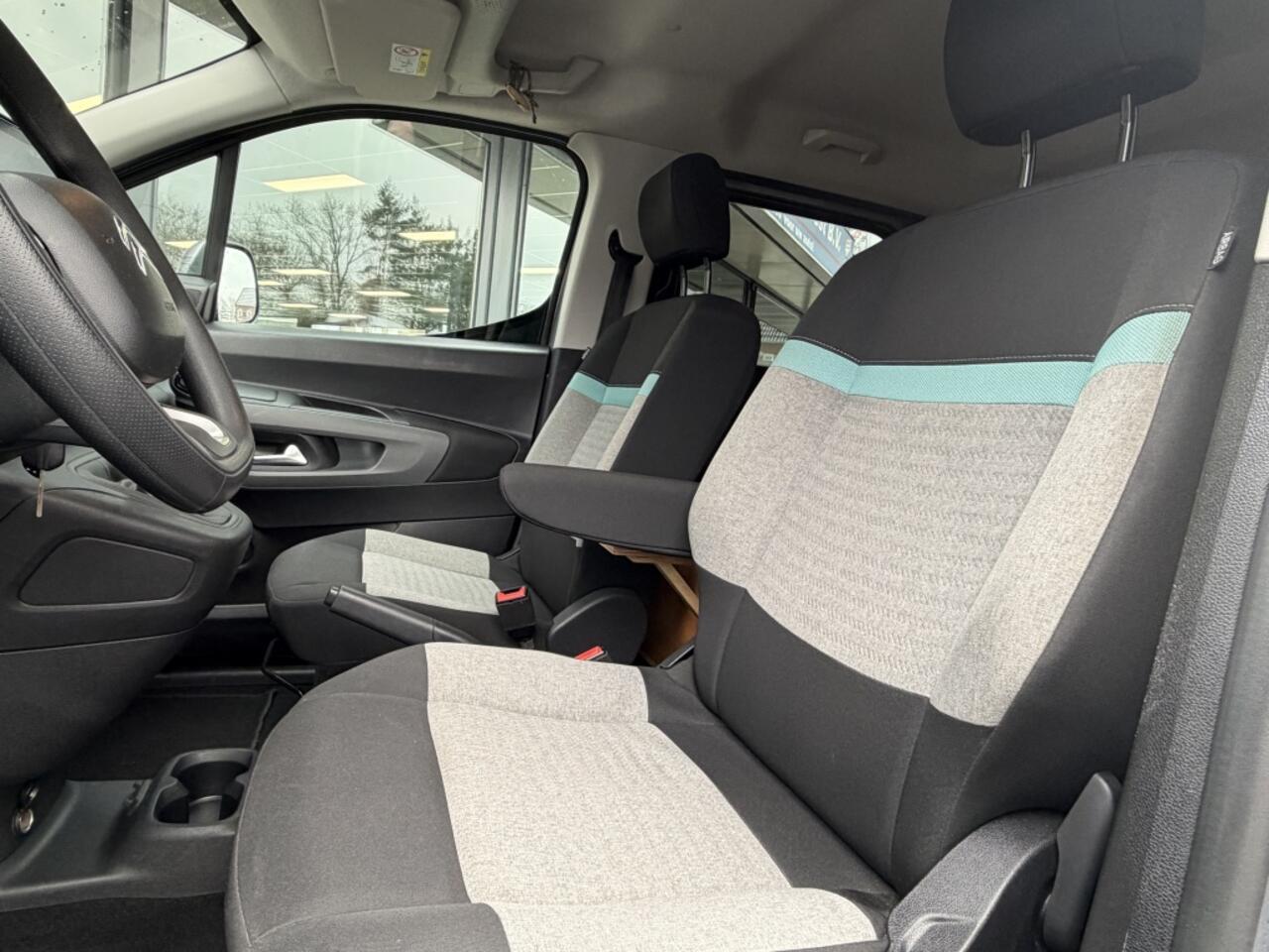 Citroen BERLINGO 1.2 PureTech Shine 4x All seasons ''Topstaat'' Clima/Cruise.