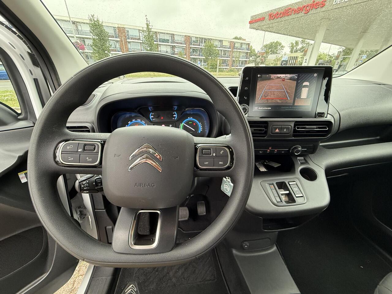 Citroen BERLINGO ë-Berlingo Feel 50 kWh / ALL-IN RIJKLAARPRIJS /Airco/Camera/Groot Scherm/Parkeersensoren/320km actieradius