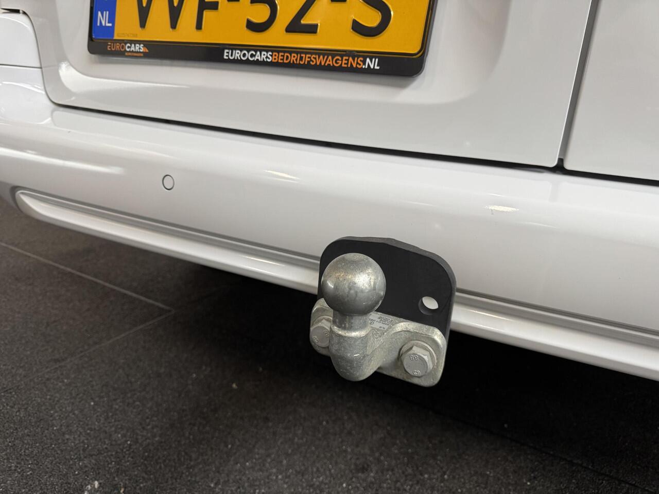 Citroen BERLINGO 130PK Automaat L2 Navigatie Apple carplay/ Android Auto Cruise control Trekhaak parkeersensoren 3-Zits Euro6