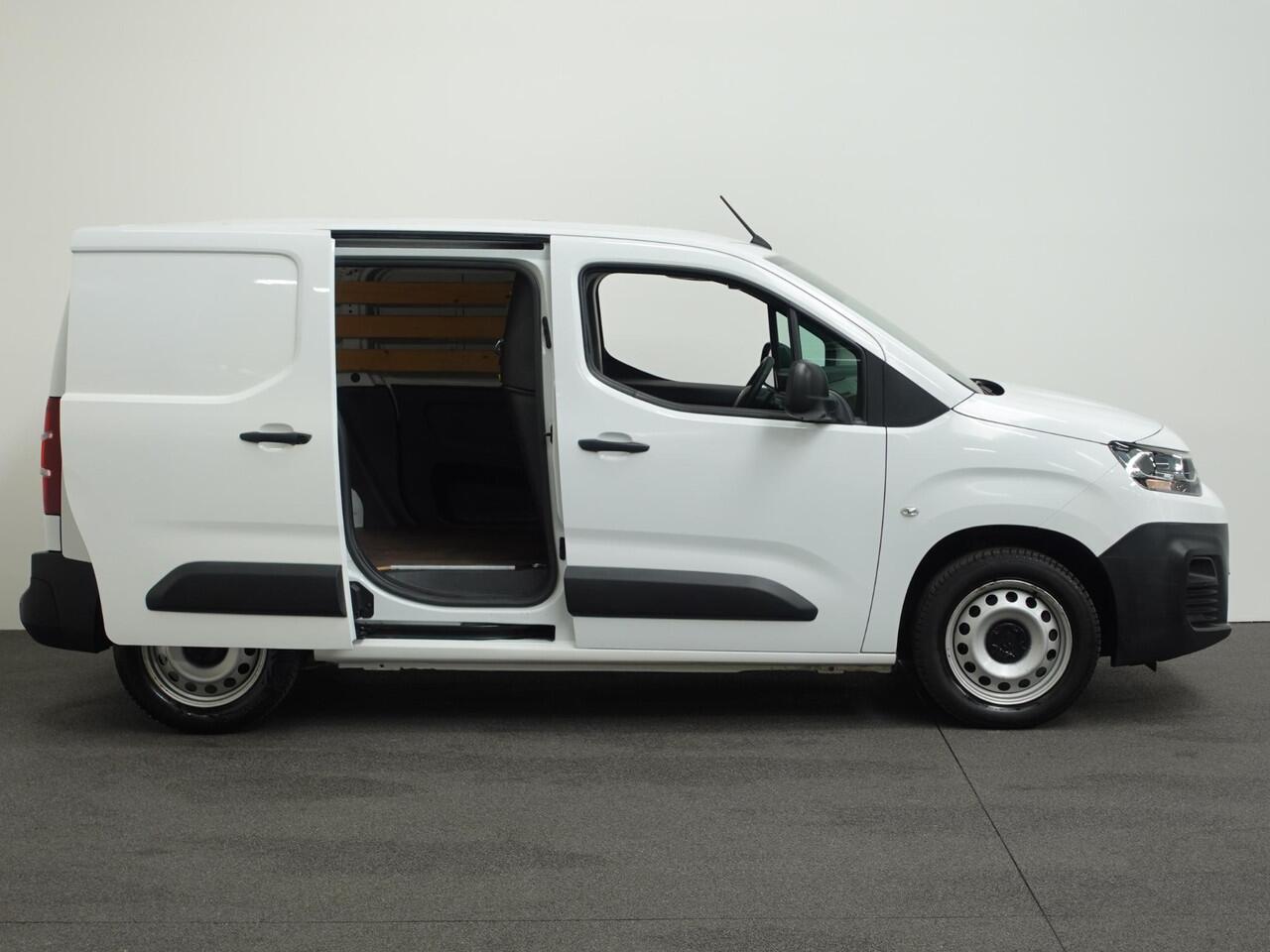 Citroen BERLINGO 130pk Automaat Apple Carplay Cruise control Parkeersensoren 3-zits Airco Euro6