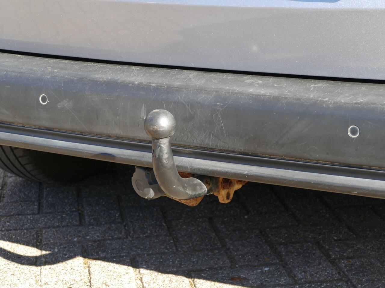 Citroen BERLINGO 1.2 110pk Feel | cruise control | trekhaak | airco