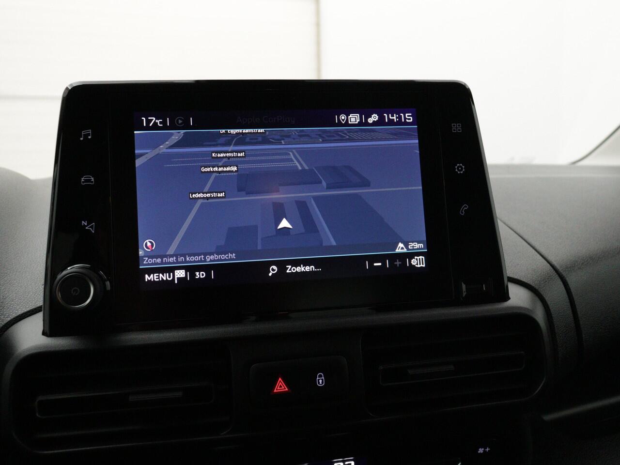 Citroen BERLINGO 1.2 PureTech Shine Direct leverbaar! Rolstoelauto, uitgevoerd met nieuwe bodemverlaging