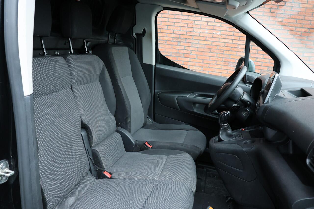 Citroen BERLINGO 1.5 BlueHDi | Blind Spot | CarPlay | Camera | Navigatie | 3-Zitter | Cruise control | PDC V+A | Airco | Dealer onderhouden | Nieuwe APK | Euro 6