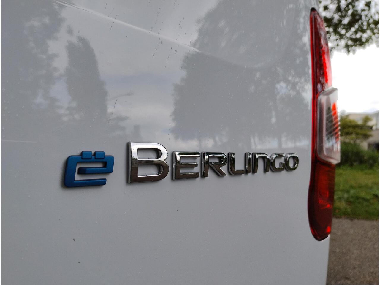 Citroen BERLINGO ë-Berlingo L2 50 kWh 136pk | 8 jaar garantie | 0% financial lease | Apple Carplay | Android Auto | Multimedia | Achteruitrijcamera | Parkeersensoren achter | Digital cockpit | Stuurwielbediening | Bestuurdersstoel comfort | Armsteun | Warmtepomp | Vehicle