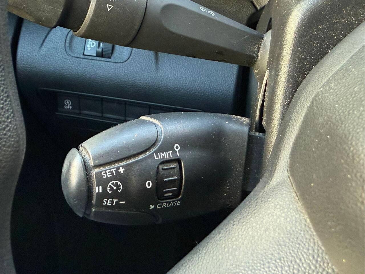 Citroen BERLINGO 1.5 BlueHDI Control 75PK | NL AUTO | 1e Eigenaar | Airco | Cruise Control | Bluetooth | Prijs is EX BTW |