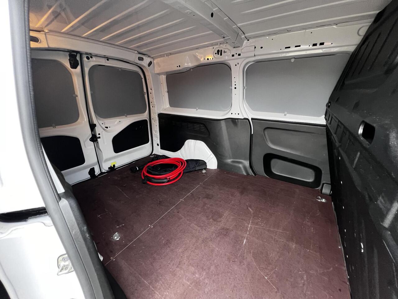 Citroen BERLINGO ë-Berlingo 136 L2 50 kWh / Accu SoH 100% / 3 Fasen CCS Snelladen / Cruise Control / Airco