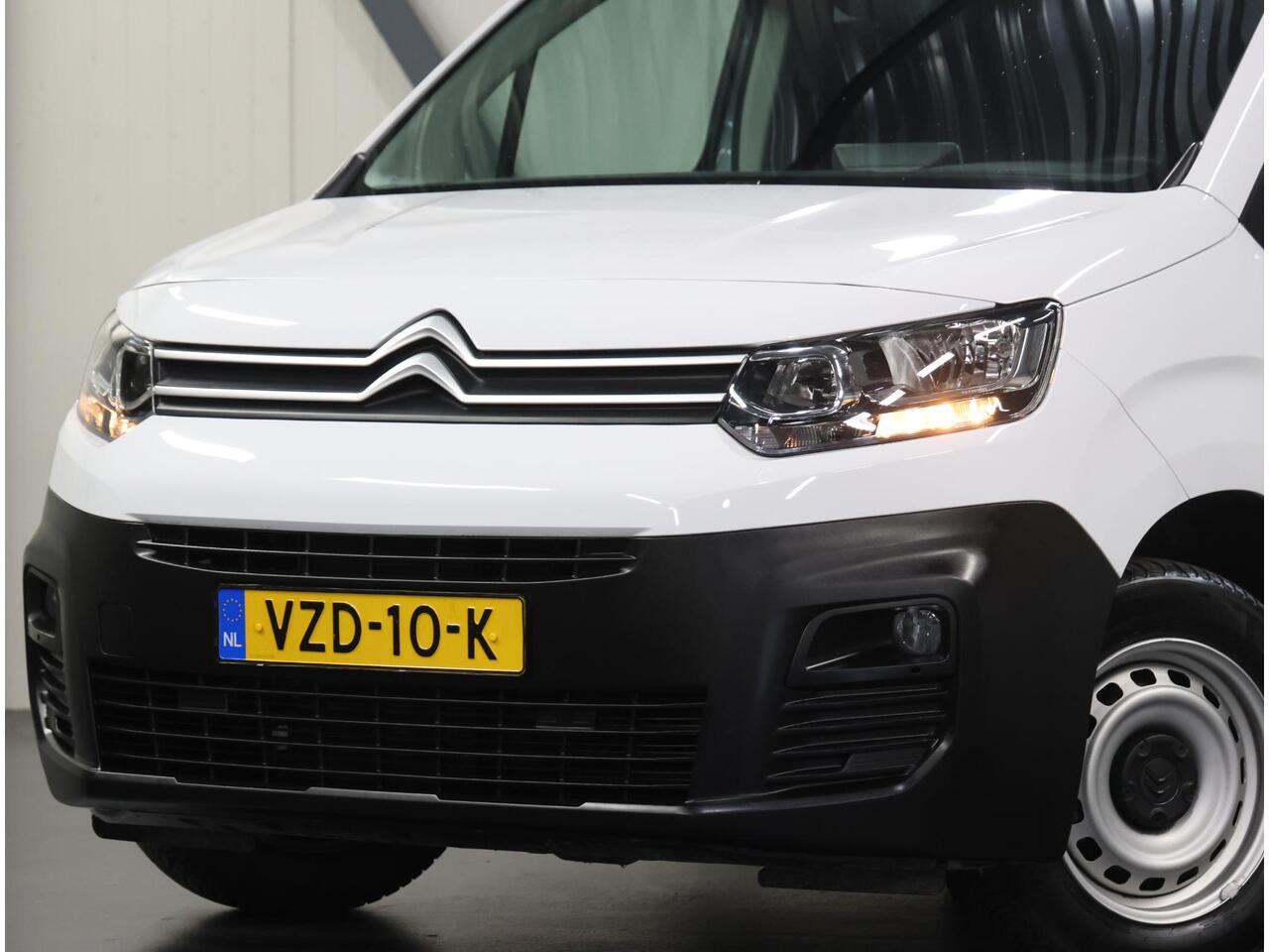 Citroen BERLINGO 1.5 BlueHDi 100PK S&S L1 | 1ste Eigenaar | AppleCarplay/AndroidAuto | Parkeersensoren | Airco | Armsteun | Houtenlaadvloer | Cruise Control | Bluetooth | Mistlampen | Zijschuifdeur Rechts |