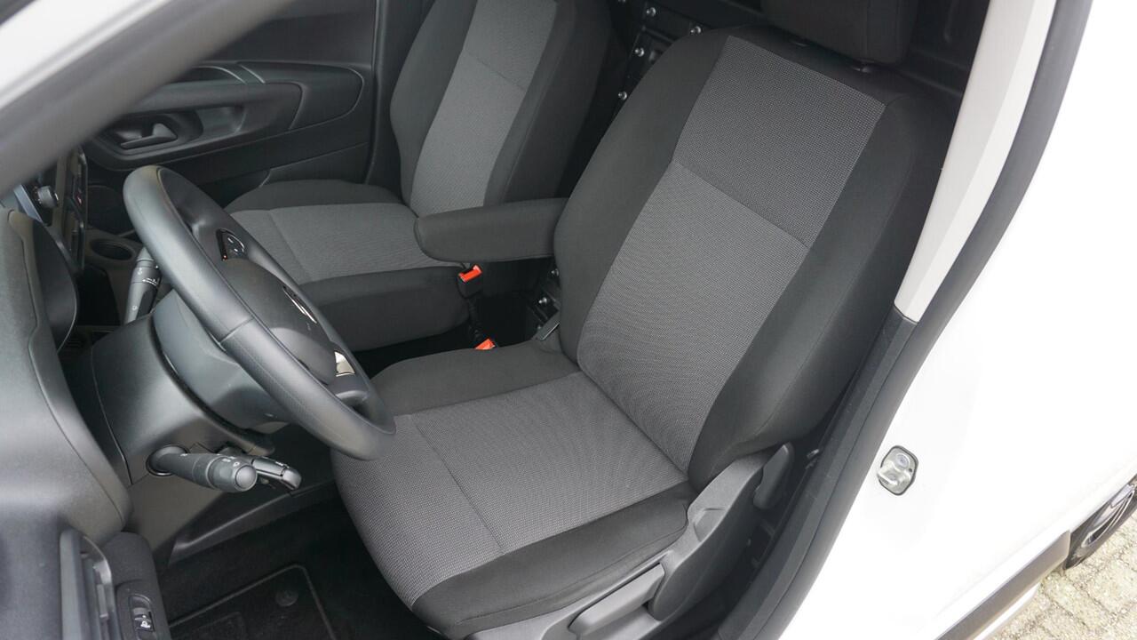 Citroen BERLINGO 1.5 BlueHDI 100pk Driver Navi Airco Cruise Control Side-bar 16inch LM *NL auto* 78794km!