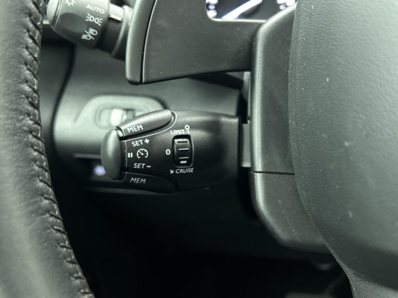 Citroen BERLINGO XL 1.2 Puretech Shine Direct leverbaar! Rolstoelauto