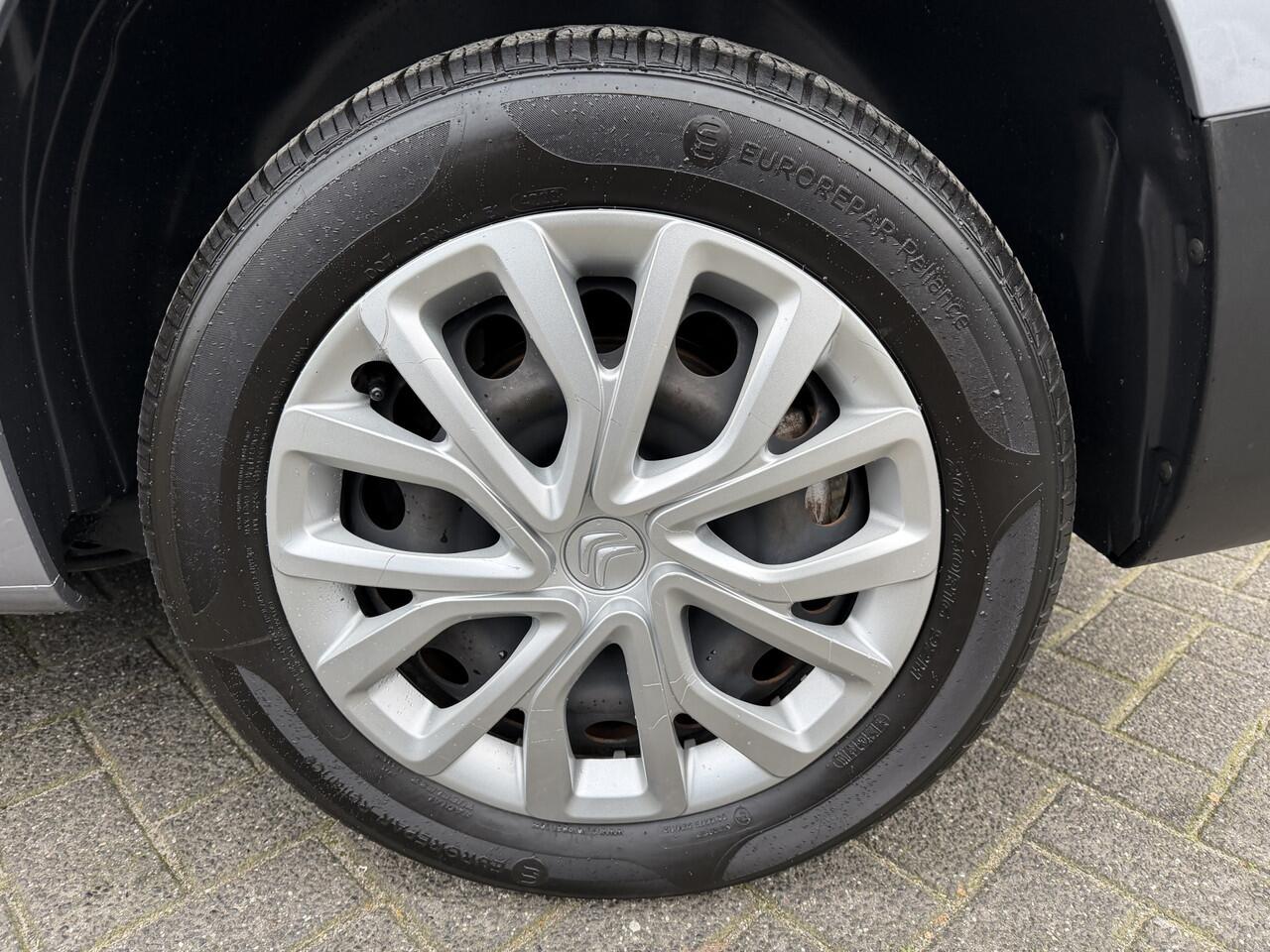 Citroen BERLINGO 110pk Feel (Airco - Navigatie via APP - Parkeersensoren - Cruise Controle - 2x schuifdeuren)