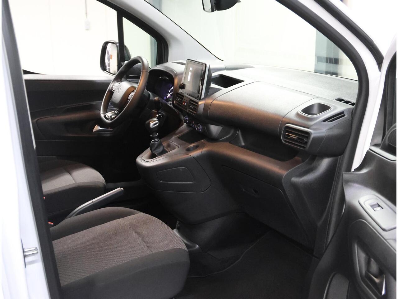 Citroen BERLINGO 1.5 BlueHDi 100PK S&S L1 | 1ste Eigenaar | AppleCarplay/AndroidAuto | Parkeersensoren | Airco | Armsteun | Houtenlaadvloer | Cruise Control | Bluetooth | Mistlampen | Zijschuifdeur Rechts |