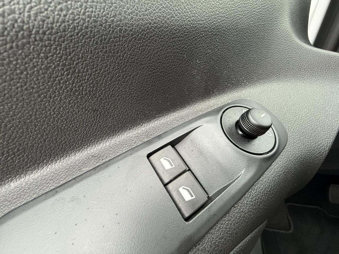 Citroen BERLINGO ë-Berlingo Feel 50 kWh / ALL-IN RIJKLAARPRIJS /Airco/Camera/Groot Scherm/Parkeersensoren/320km actieradius