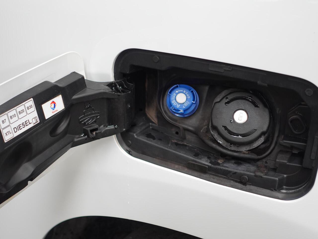 Citroen BERLINGO 130pk Automaat Apple Carplay Cruise control Parkeersensoren 3-zits Airco Euro6