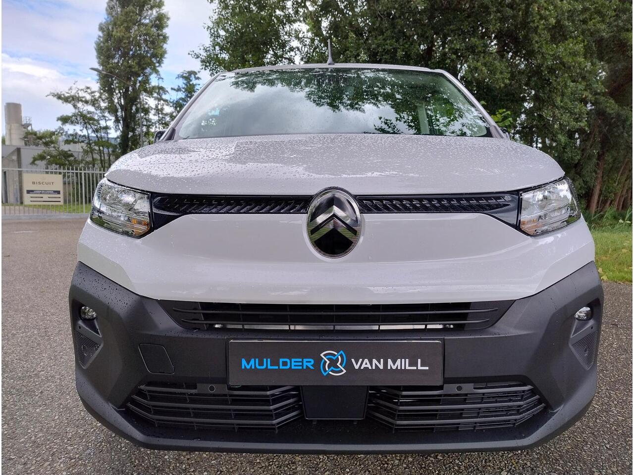 Citroen BERLINGO ë-Berlingo L1 50 kWh 136pk | 8 jaar garantie | 0% financial lease | Apple Carplay | Android Auto | Multimedia | Achteruitrijcamera | Parkeersensoren achter | Digital cockpit | Stuurwielbediening | Bestuurdersstoel comfort | Armsteun | Warmtepomp | Vehicle
