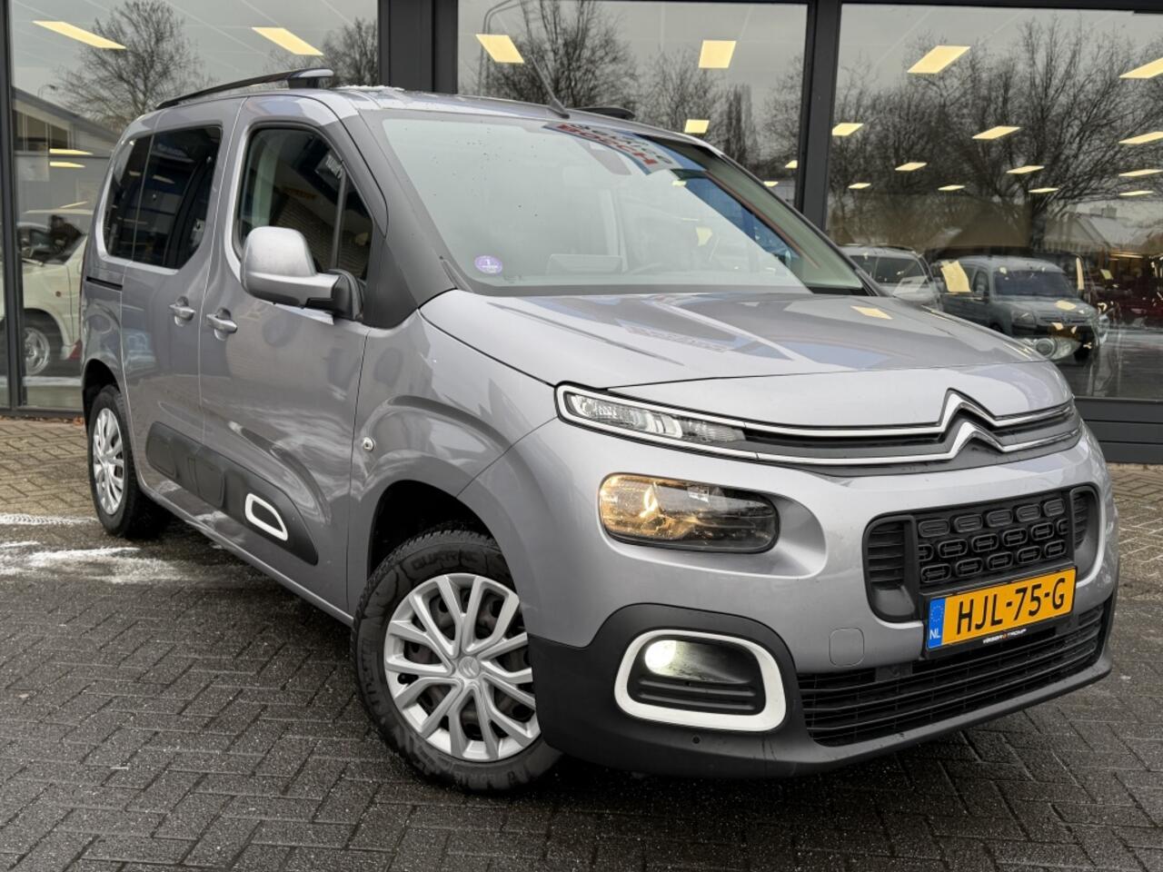 Citroen BERLINGO 1.2 PureTech Shine 4x All seasons ''Topstaat'' Clima/Cruise.