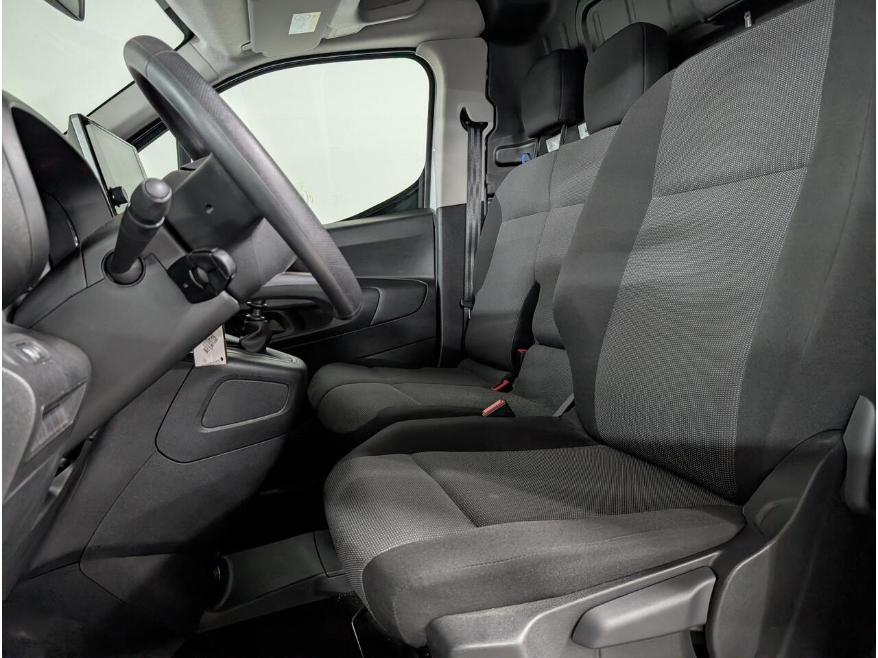 Citroen BERLINGO XL L2 Club 1.5 BlueHDi 130pk 1.000kg | 3-ZITS | CAMERA | NAVI | CRUISE CONTROL | PDC V+A | APPLE CARPLAY / ANDROID AUTO | AIRCO | DAB+