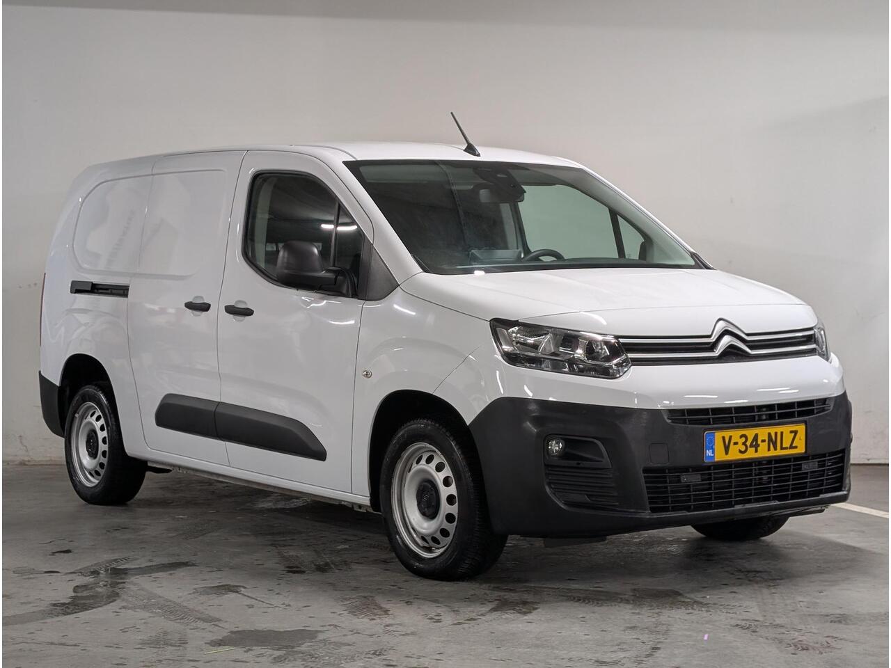 Citroen BERLINGO XL L2 Club 1.5 BlueHDi 130pk 1.000kg | 3-ZITS | CAMERA | NAVI | CRUISE CONTROL | PDC V+A | APPLE CARPLAY / ANDROID AUTO | AIRCO | DAB+