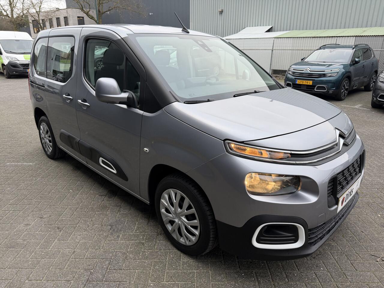 Citroen BERLINGO 110pk Feel (Airco - Navigatie via APP - Parkeersensoren - Cruise Controle - 2x schuifdeuren)