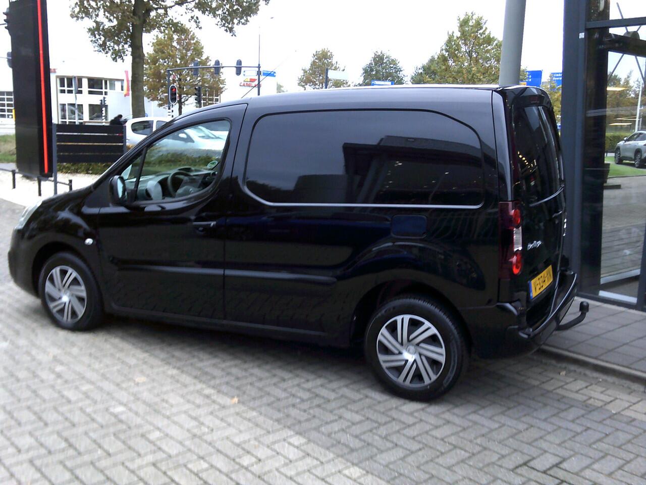 Citroen BERLINGO 1.6 BlueHDI 75 Business Economy | TREKHAAK | AIRCO | CRUISE CONTROL | PARKEERSENSOREN |
