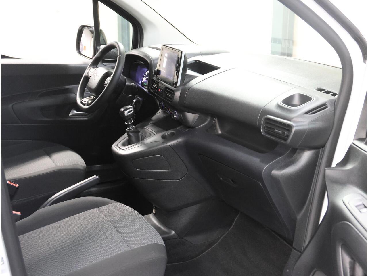 Citroen BERLINGO 1.5 BlueHDi 100PK S&S L1 | 1ste Eigenaar | AppleCarplay/AndroidAuto | Parkeersensoren | Airco | Armsteun | Houtenlaadvloer | Cruise Control | Bluetooth | Mistlampen | Zijschuifdeur Rechts |