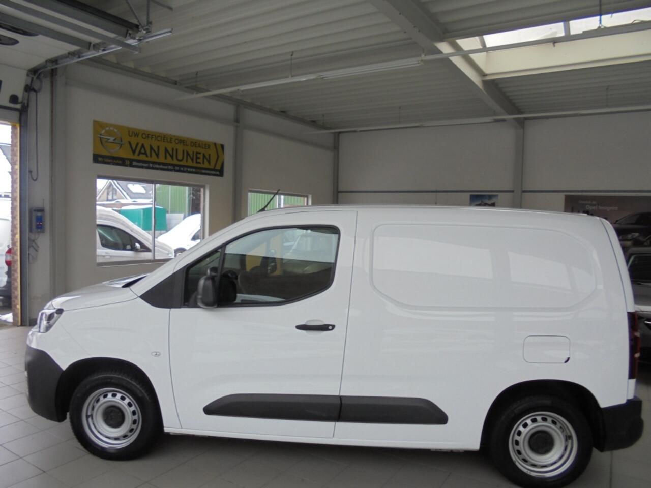 Citroen BERLINGO 1.5 BlueHDI||Trekhaak||Imperiaal||Airco||Cruise||