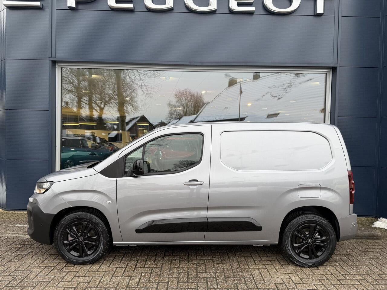 Citroen BERLINGO ë-Berlingo 136 L1 50 kWh | Automaat | 100% Elektrisch | 3 zits | Pack Look | Navigatie | Achteruitrijcamera | Lichtmetalen Velgen | Parkeersensoren | Dodehoekdetectie | DAB | Vloer + zijwand bekleding | Trekhaak voorbereiding | Reservewiel |