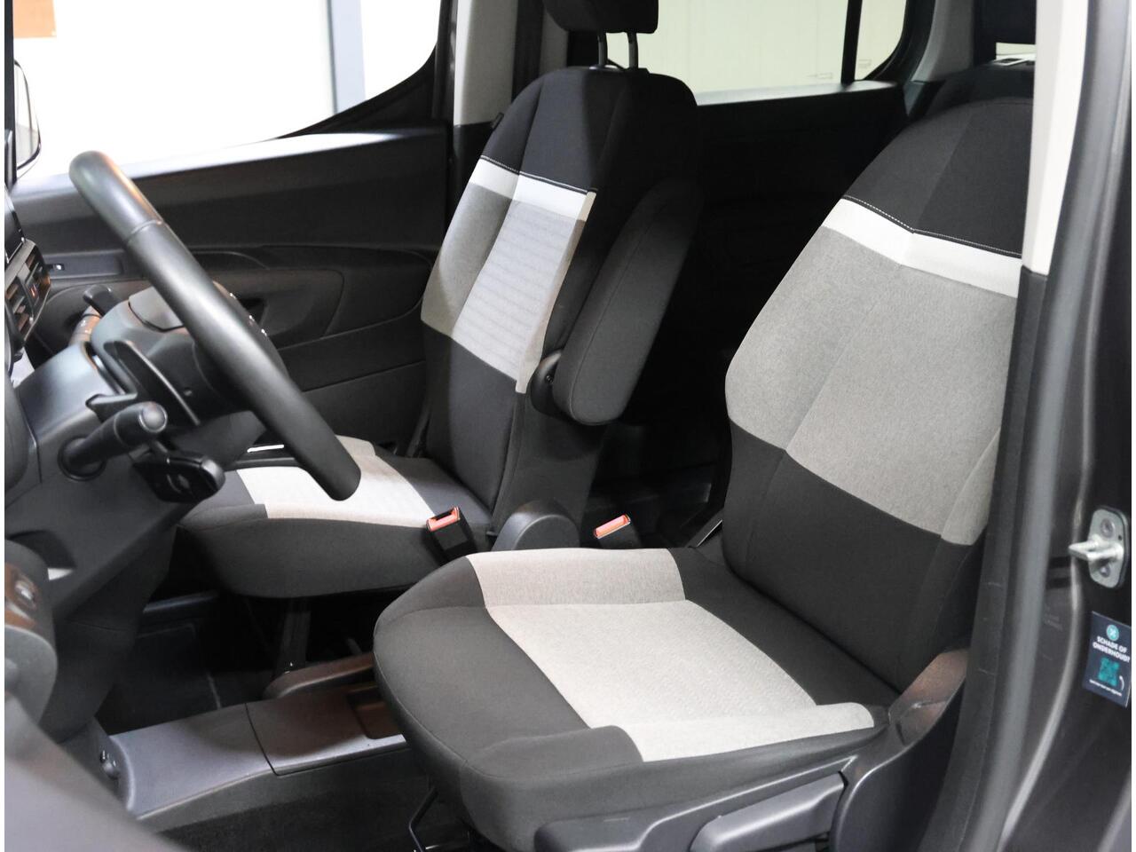 Citroen BERLINGO 1.2 130PK Shine | AUTOMAAT | AppleCarPlay/AndroidAuto | 5 Persoons! | Camera | Navigatie | Cruise Control | Climate Control | Dakreals | Parkeersensoren | Privacy Glass | Armsteunen | Isofix |