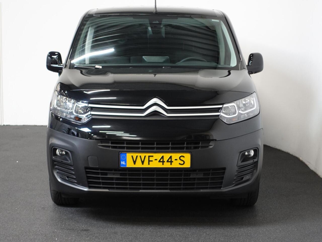 Citroen BERLINGO 130PK Automaat L2 Navigatie Apple carplay/ Android Auto Cruise control Trekhaak parkeersensoren 3-Zits Euro6