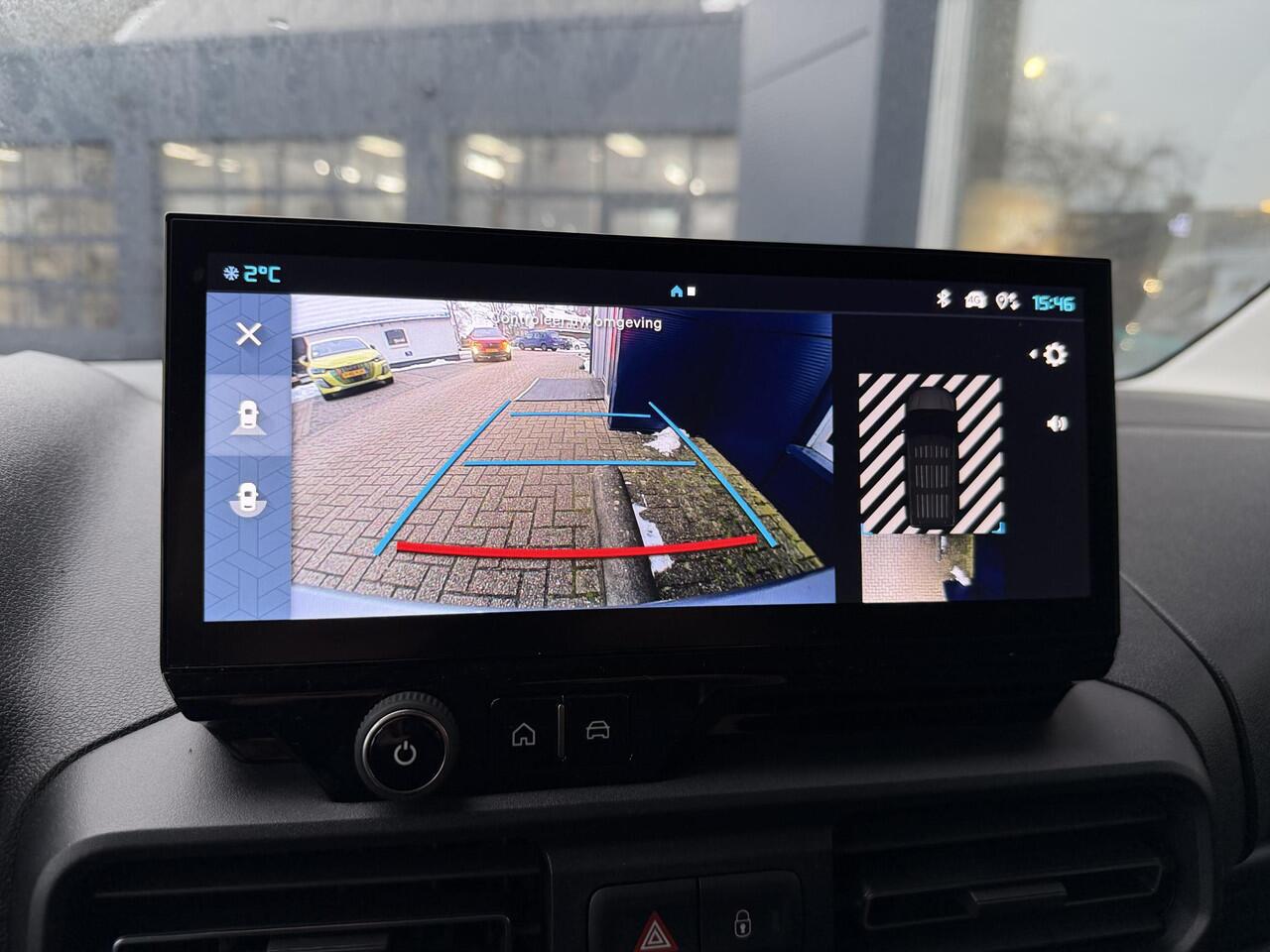 Citroen BERLINGO ë-Berlingo 136 L1 50 kWh | Automaat | 100% Elektrisch | 3 zits | Pack Look | Navigatie | Achteruitrijcamera | Lichtmetalen Velgen | Parkeersensoren | Dodehoekdetectie | DAB | Vloer + zijwand bekleding | Trekhaak voorbereiding | Reservewiel |