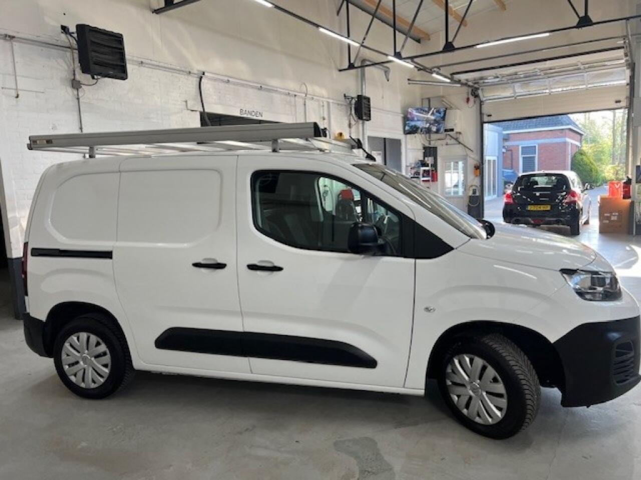 Citroen BERLINGO 1.5 BLUEHDI Club, Bluetooth, Crs.Control, Trekhaak, Schuifdeur
