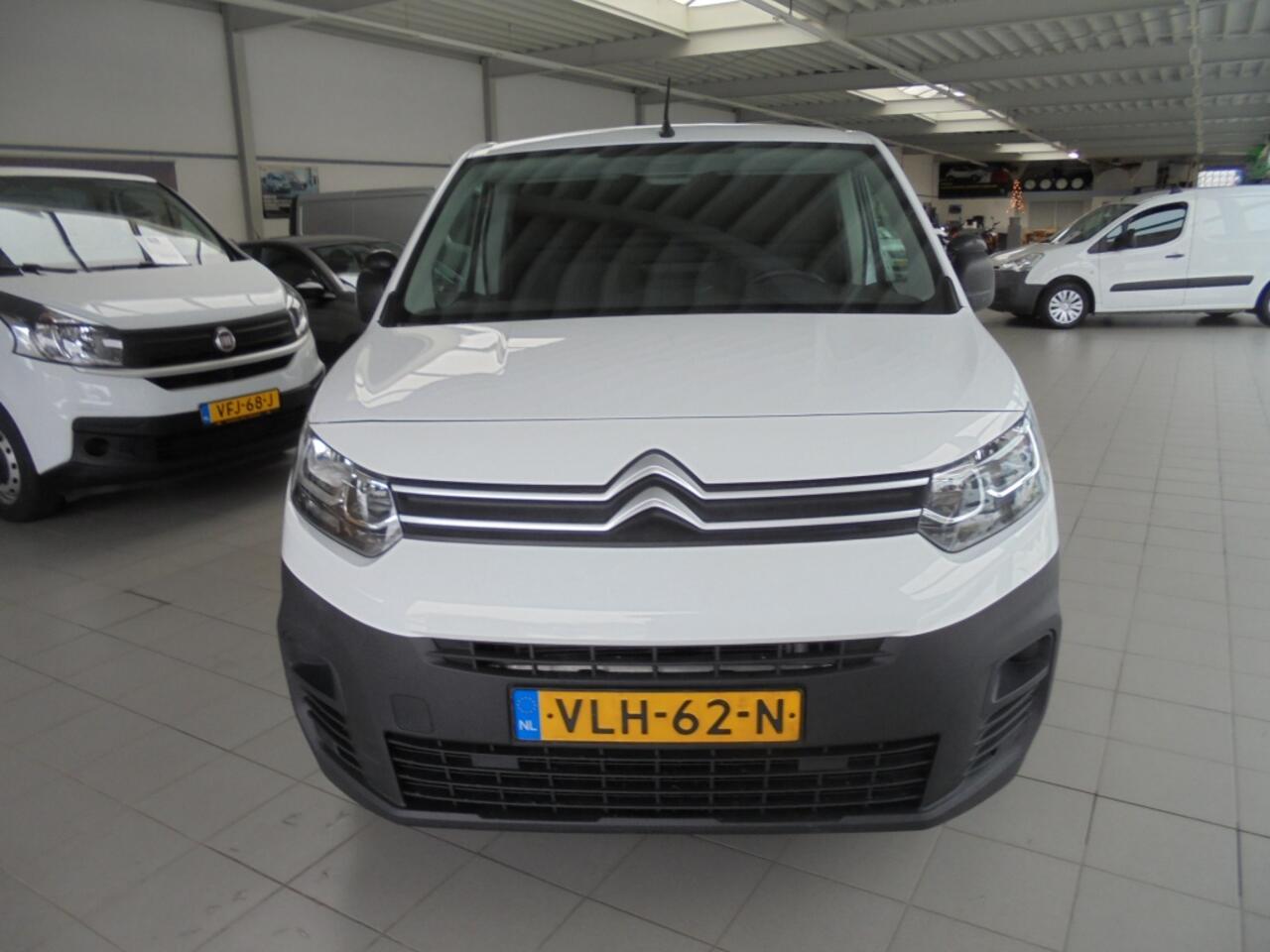 Citroen BERLINGO 1.5 BlueHDI||Trekhaak||Imperiaal||Airco||Cruise||
