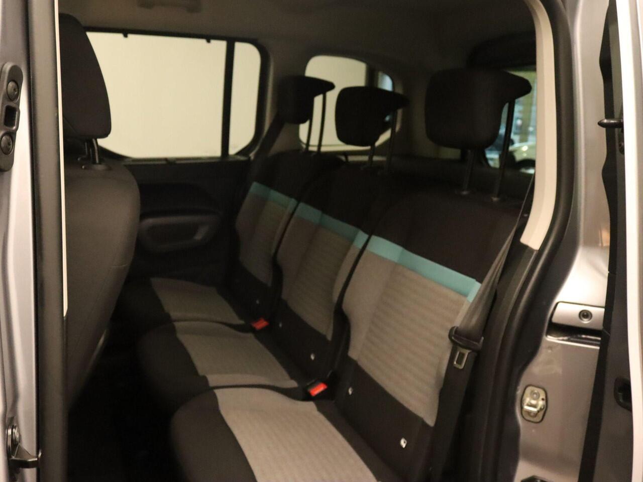 Citroen BERLINGO ë-Berlingo Shine 50 kWh - CRUISE CONTROL - CLIMATE CONTROL - SCHUIFDEUR LINKS/RECHTS - APPLE CARPLAY/ANDROID AUTO - HEAD UP DISPLAY- NAVIGATIE - PARKEERSENSOREN ACHTER - LICHTMETALEN VELGEN 16 INCH - KEYLESS ENTRY/START