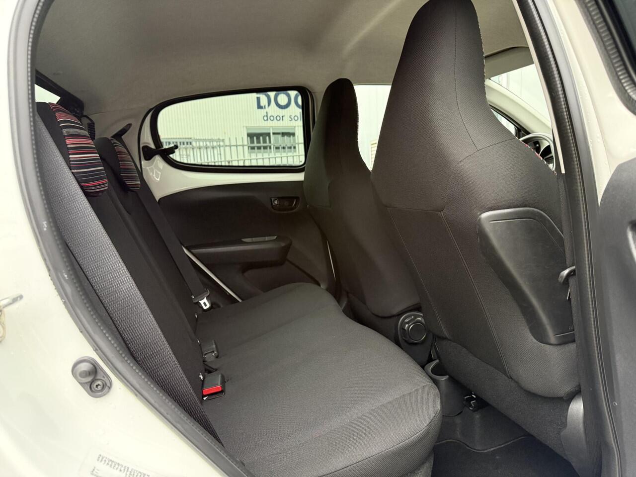 Citroen C1 1.0 VTi Shine 5-Deurs Clima Camera Stoelverwarming Apple Carplay LM Velgen LED