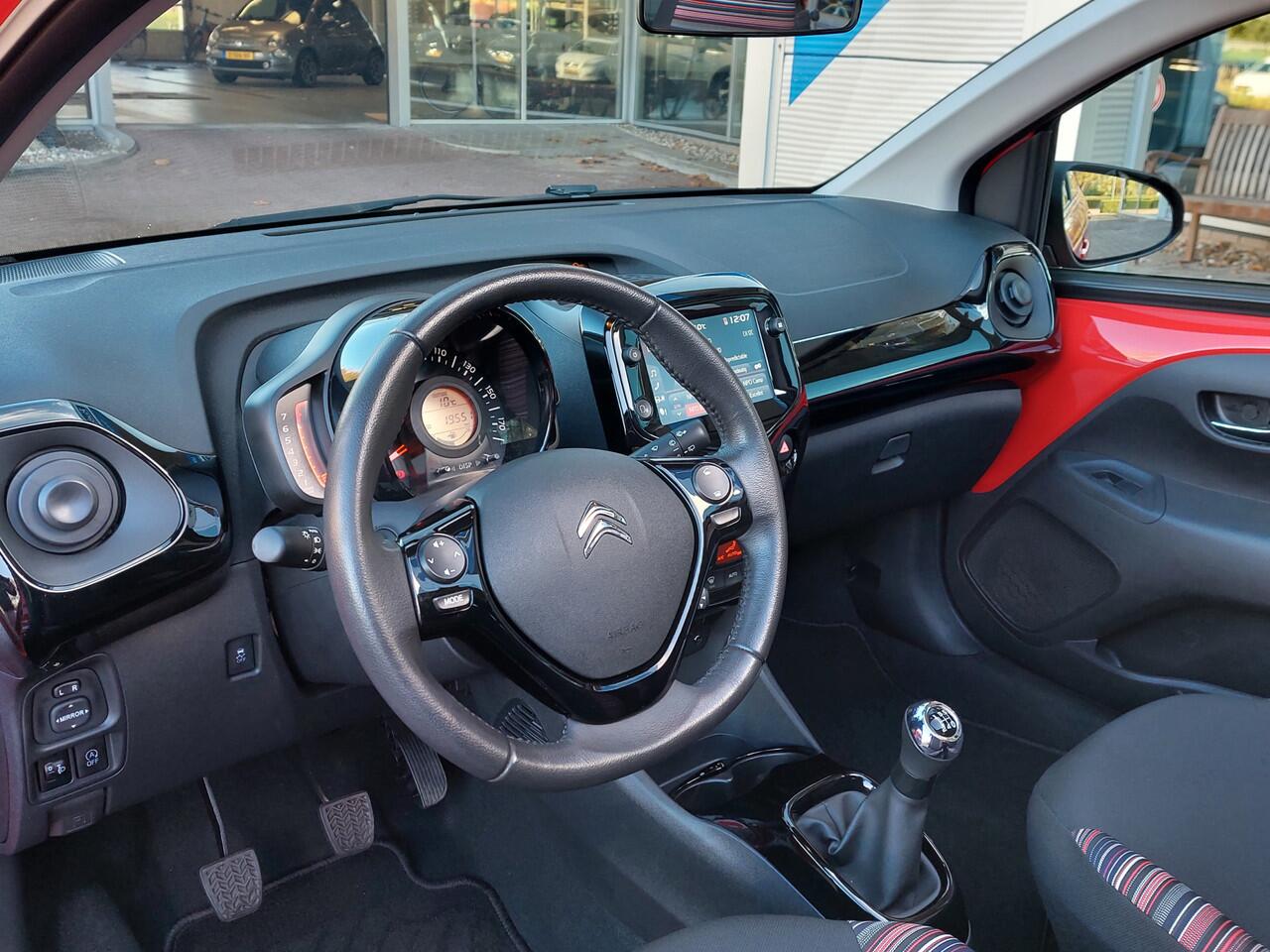 Citroen C1 1.0 VTi 72pk Airscape Shine 5-Deurs | Cabriodak | Apple Carplay + Android Auto | Clima | Achteruitrijcamera | Lichtsensor | Elek.Ramen+Spiegels | Privacy Glass | 15''lm