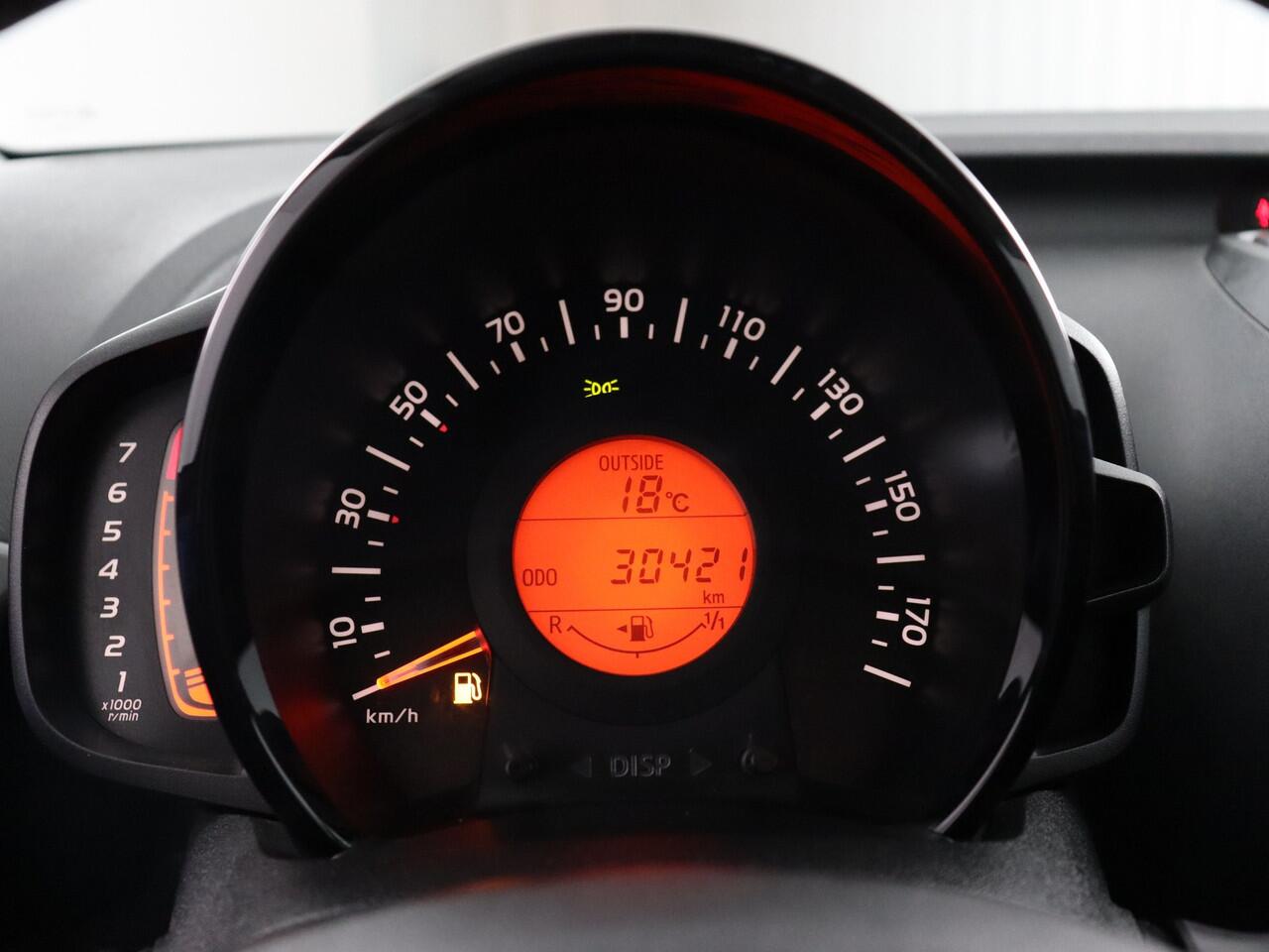 Citroen C1 1.0 VTi Airscape Feel (NL-Auto / Cruise / Bluetooth)