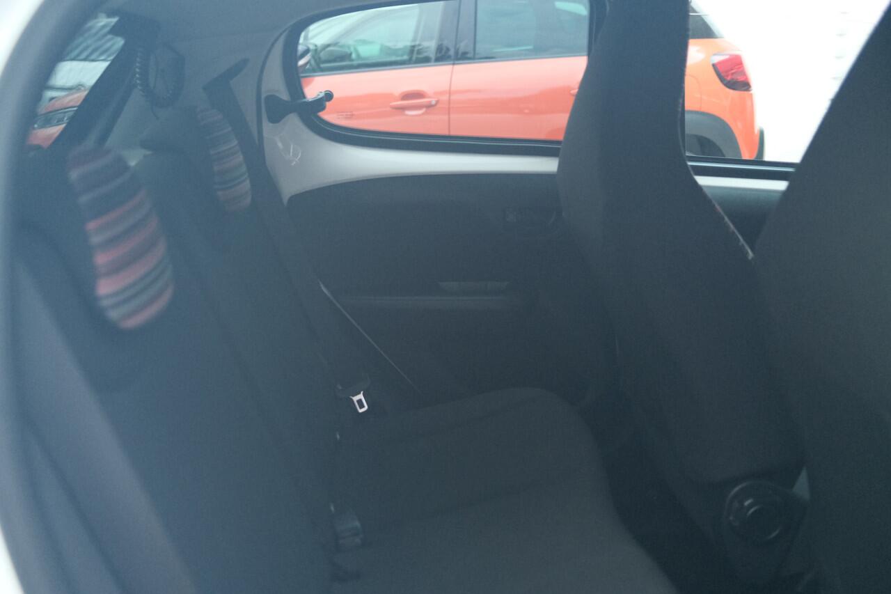 Citroen C1 VTi 72 Feel Touchscreen | Camera