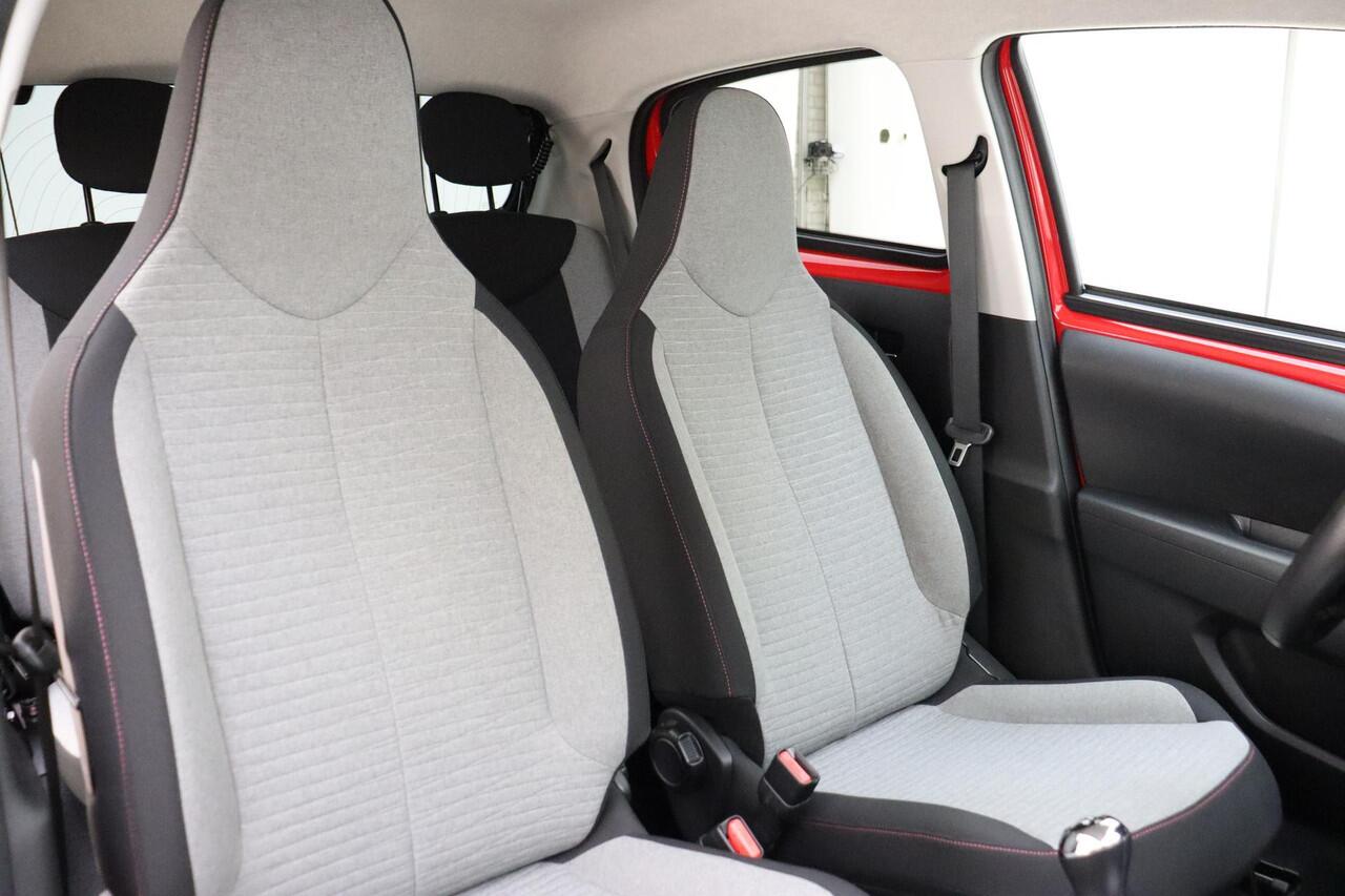 Citroen C1 1.0 VTi Shine 72 PK | Handgeschakeld | Navigatie | Touchscreen | Camera | Elektrische ramen | Licht metalen velgen | Airco | Climate Control | 1e eigenaar