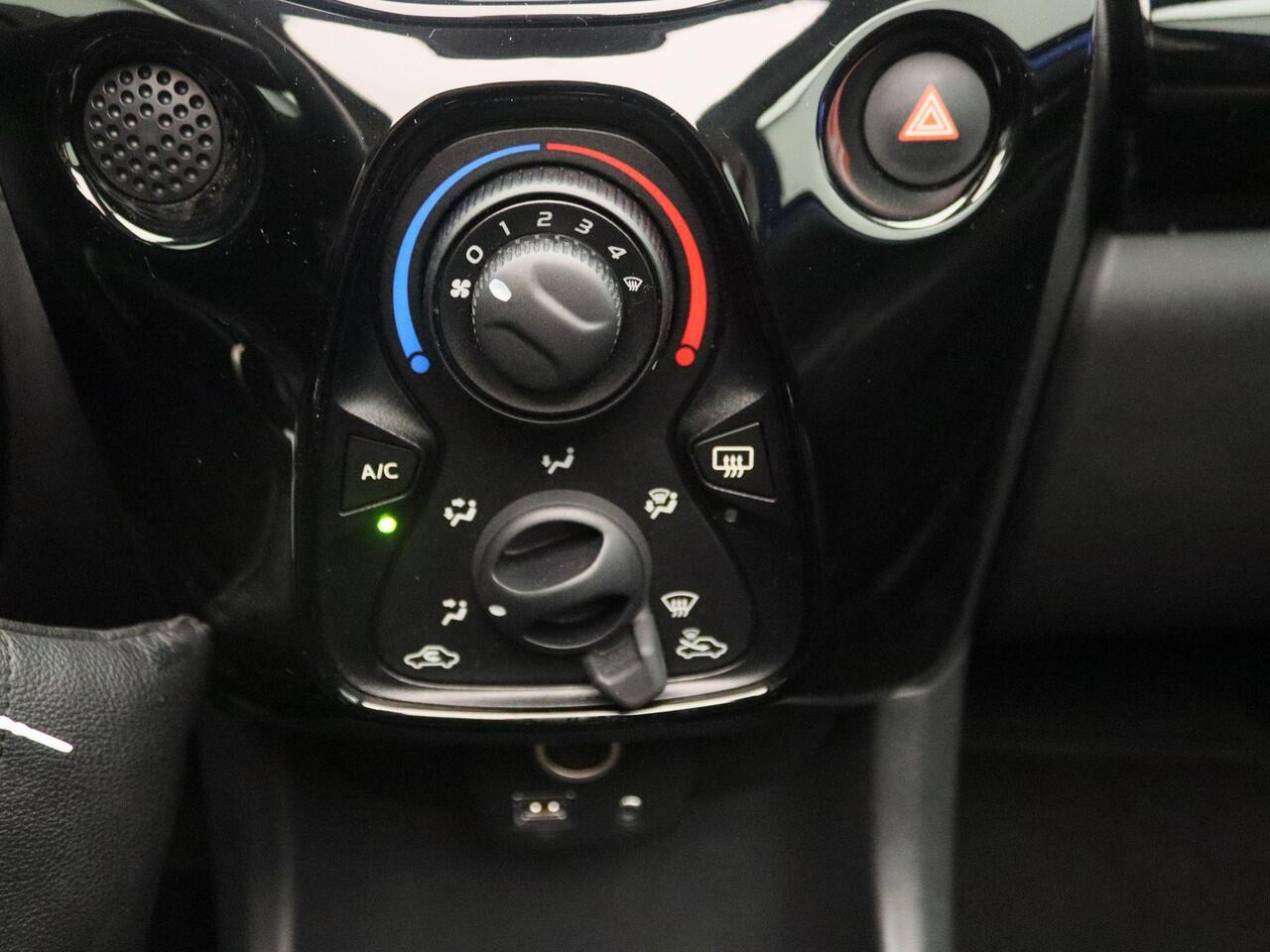 Citroen C1 1.0 VTi Airscape Shine | Achteruitrijcamera | Open dak | Apple Carplay/Android auto | Airco | Lichtmetalen velgen |