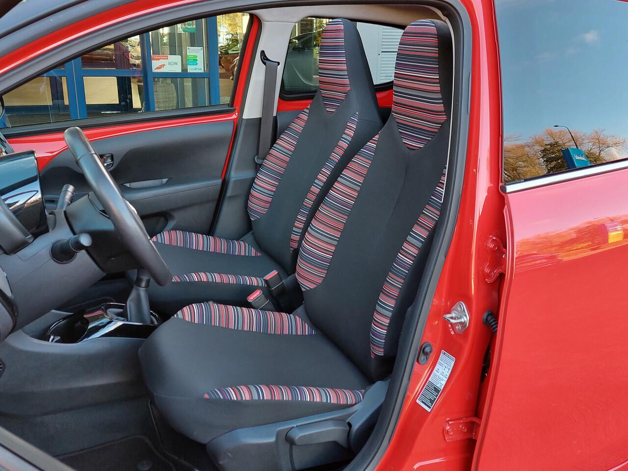 Citroen C1 1.0 VTi 72pk Airscape Shine 5-Deurs | Cabriodak | Apple Carplay + Android Auto | Clima | Achteruitrijcamera | Lichtsensor | Elek.Ramen+Spiegels | Privacy Glass | 15''lm