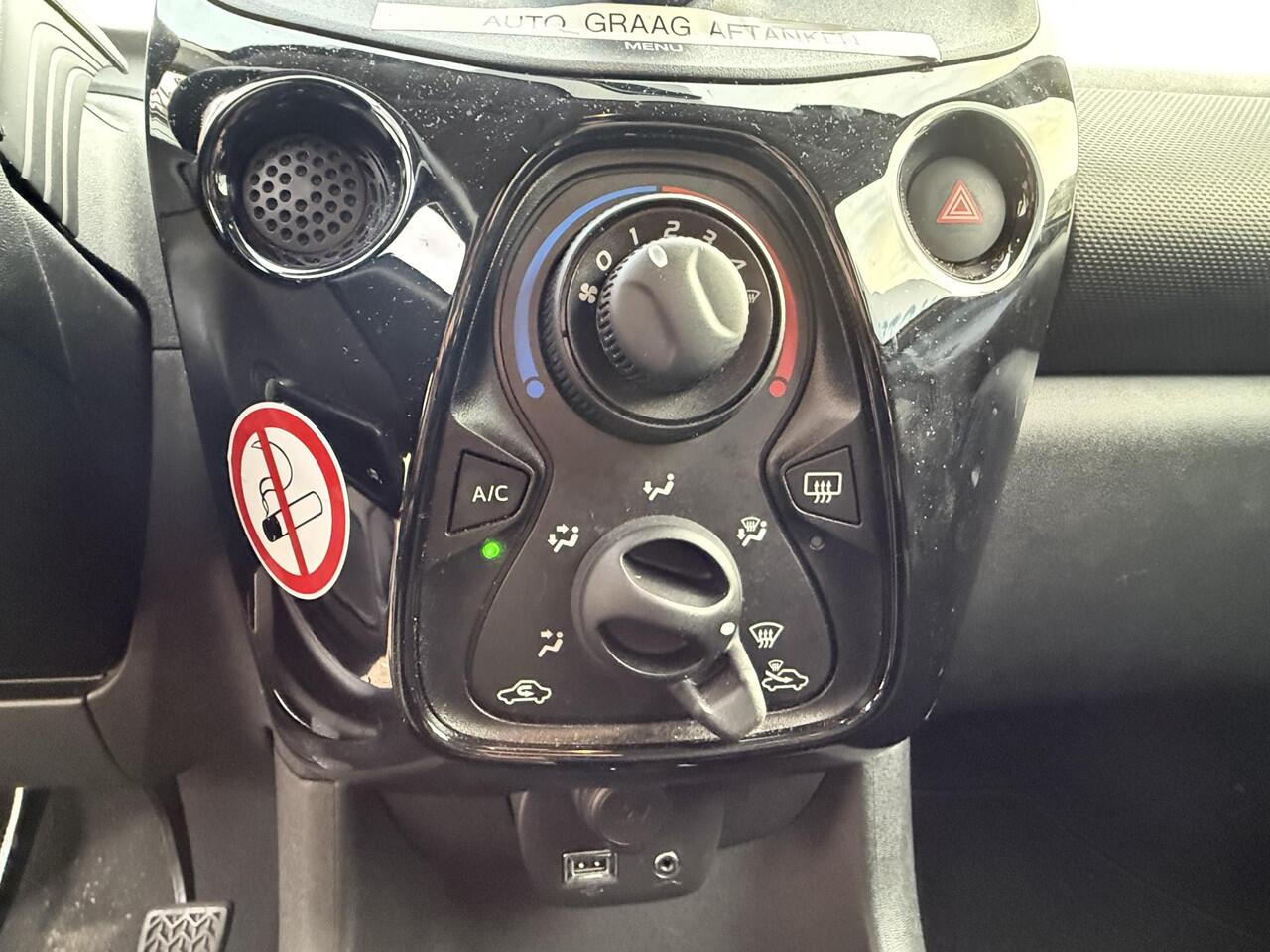 Citroen C1 1.0 VTi Feel ALL-IN RIJKLAARPRIJS/Airco/Bleutooth/Donker glas/Rijdende demonstratieauto