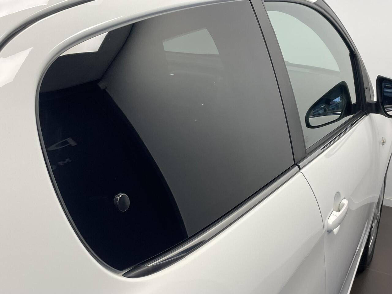 Citroen C1 5-deurs Feel 1.0 e-VTi 72pk | APPLE CARPLAY / ANDROID AUTO | CAMERA | EXTRA GETINT RAMEN | LEDER STUUR | ISOFIX |