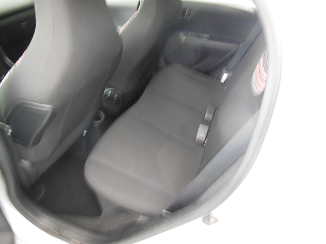 Citroen C1 1.0 VTi Feel Staat in Hoogeveen