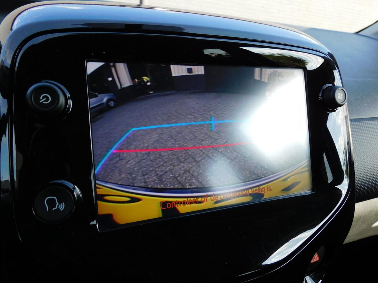 Citroen C1 1.0 VTi Shine TOPSTAAT! DEALERONDERHOUDEN! CARPLAY/ANDROID! ACHTERUITRIJCAMERA! CRUISE! AIRCO! LM VELGEN!