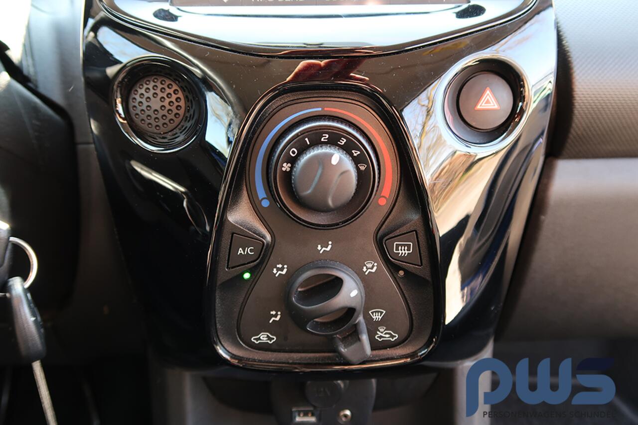 Citroen C1 1.0 VTi Feel Airco / Carplay / LED / Camera / 1e eig / NL auto / Garantie / DAB