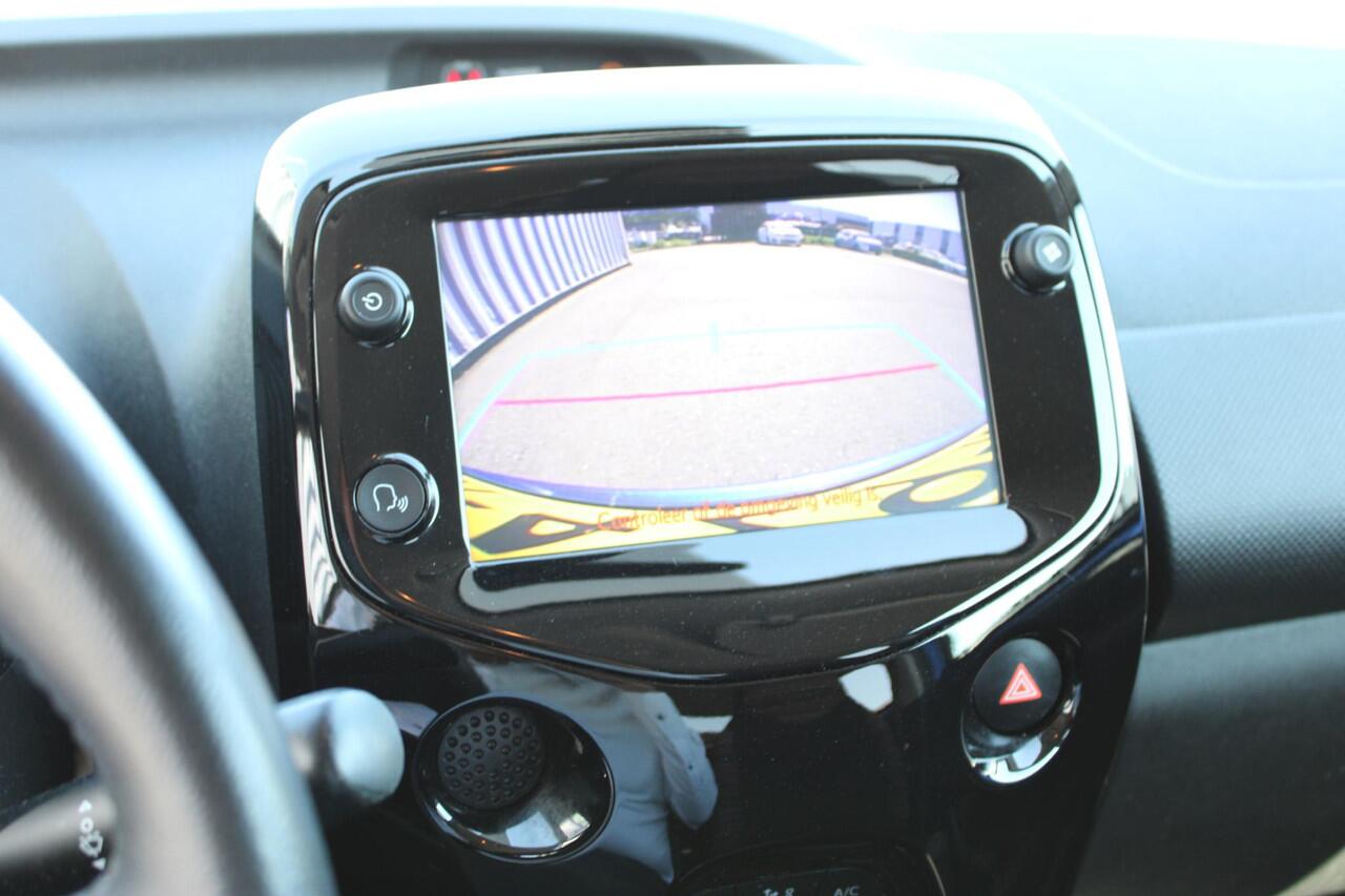 Citroen C1 1.0 VTi Shine LMV/ Grootscherm/ Climate Control