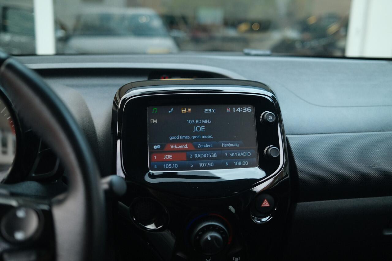 Citroen C1 VTi 72 Feel Touchscreen | Camera